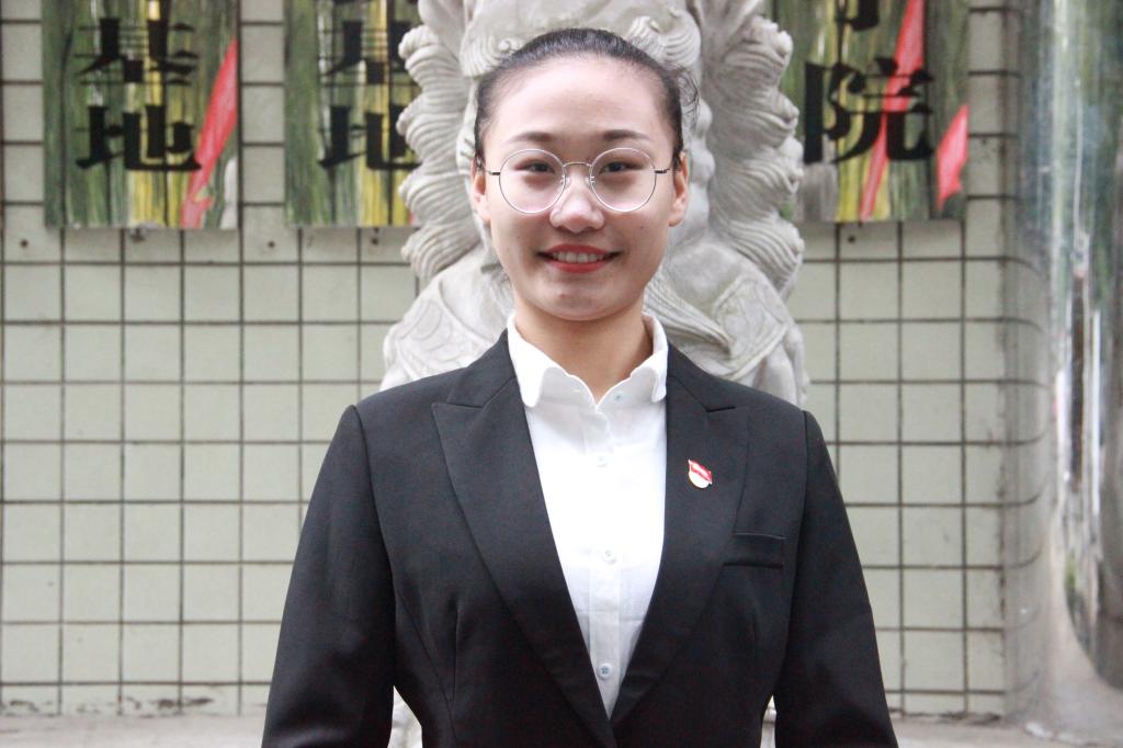图一 我院2015级体教二大班辛欣