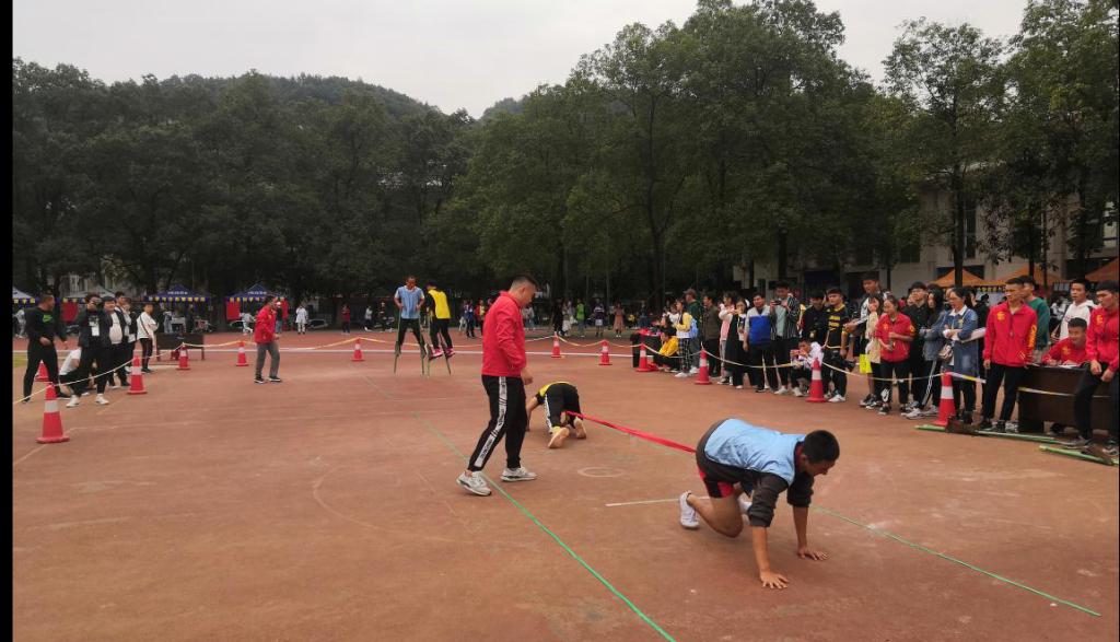 图一为押伽项目比赛现场